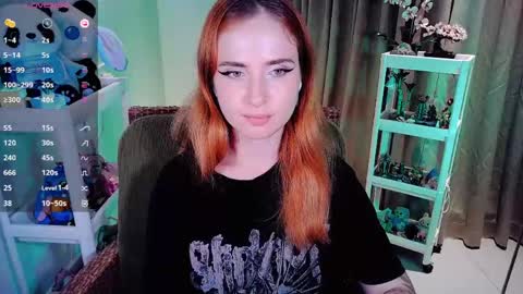 Snapshot of shyfoxxxy chatting on May 3, 2026, 5:19 pm Effie online show from May 3, 2026, 5:19 pm