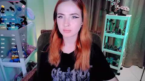 Snapshot of shyfoxxxy chatting on May 5, 2026, 10:34 am Effie online show from May 5, 2026, 10:34 am