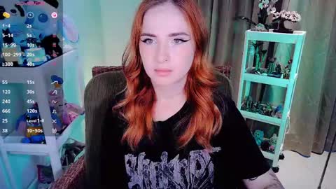 Snapshot of shyfoxxxy chatting on May 12, 2026, 5:59 am Effie online show from May 12, 2026, 5:59 am