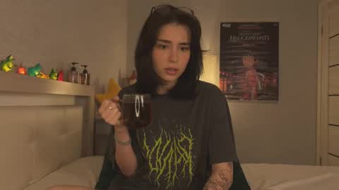 Snapshot of shygaze chatting on November 16, 2025, 10:37 pm shygaze online show from November 16, 2025, 10:37 pm