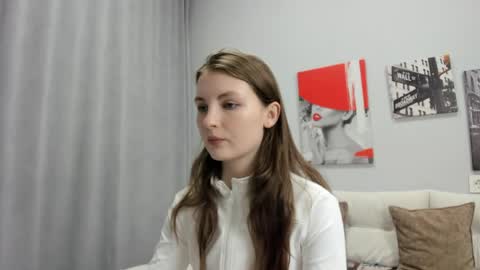 shyly_lisa online show from May 30, 2026, 1:46 am