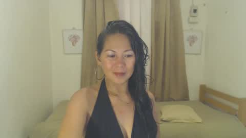Snapshot of shyn_ann chatting on February 12, 2025, 5:37 am shyn_ann online show from February 12, 2025, 5:37 am