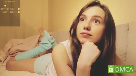 Snapshot of shypeachmaru chatting on May 4, 2026, 8:38 pm Mary online show from May 4, 2026, 8:38 pm