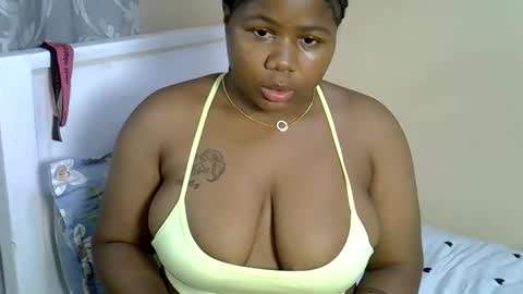 Snapshot of shyvenus chatting on May 19, 2026, 7:20 pm Venus online show from May 19, 2026, 7:20 pm