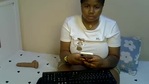 Snapshot of shyvenus chatting on May 24, 2026, 2:44 pm Venus online show from May 24, 2026, 2:44 pm