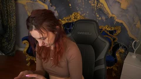 shyy_jany online show from April 3, 2026, 9:18 am