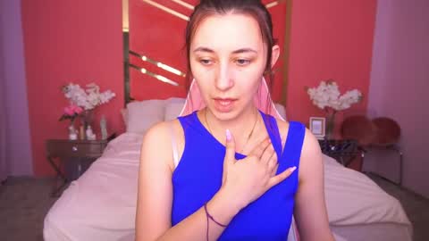 shyy_jany online show from April 8, 2026, 1:11 pm