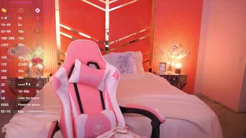 shyy_jany online show from June 15, 2026, 12:51 pm