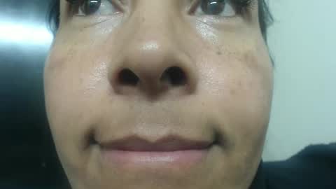 Snapshot of siblley chatting on December 5, 2024, 9:06 pm sara online show from December 5, 2024, 9:06 pm