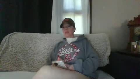 Snapshot of sidneyraee chatting on May 16, 2026, 2:38 pm Mrs. St. Patrickk online show from May 16, 2026, 2:38 pm