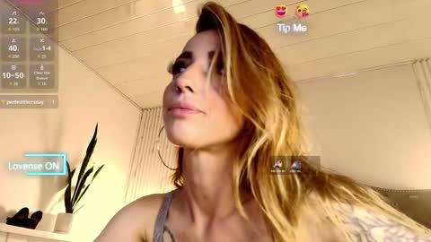 sidneyy_love online show from November 13, 2025, 2:38 pm