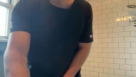 sie273 online show from December 17, 2025, 4:24 pm