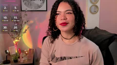 Snapshot of siena_millerr chatting on February 17, 2026, 3:08 pm Vaiolet online show from February 17, 2026, 3:08 pm