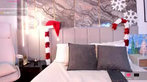 Sienna Blake online show from December 13, 2025, 7:53 pm