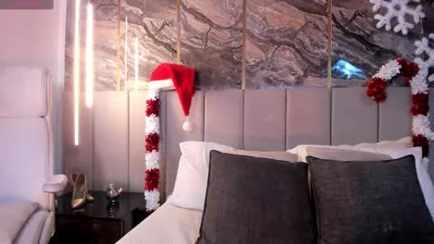 Sienna Blake online show from December 14, 2025, 11:15 am