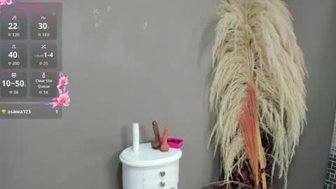 sienna_glow online show from April 16, 2026, 1:56 pm