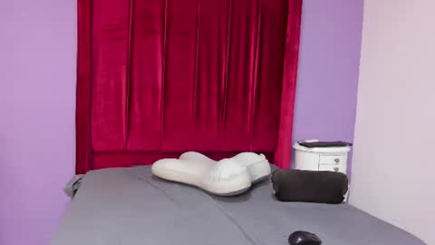 sienna_glow online show from July 15, 2026, 12:49 am