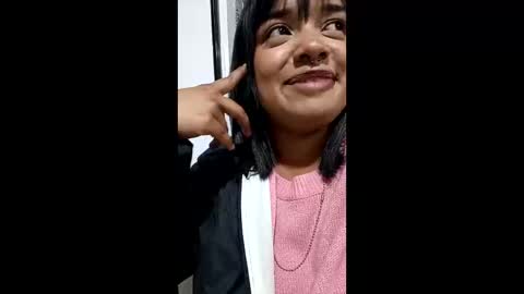 sienna_lux01 online show from May 23, 2026, 2:28 am