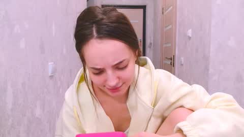 Snapshot of siennamia chatting on May 15, 2026, 3:30 pm Sienna Mia online show from May 15, 2026, 3:30 pm
