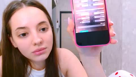 Snapshot of siennamia chatting on May 16, 2026, 6:28 pm Sienna Mia online show from May 16, 2026, 6:28 pm