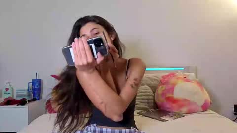 Sienna online show from October 12, 2025, 11:26 pm