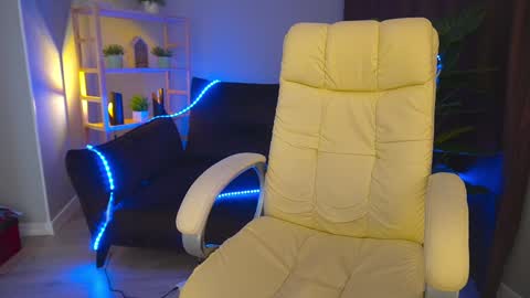 Siera online show from December 5, 2024, 9:06 pm