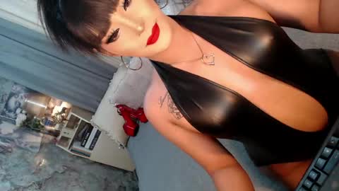 Sierrafina online show from April 14, 2026, 6:41 am