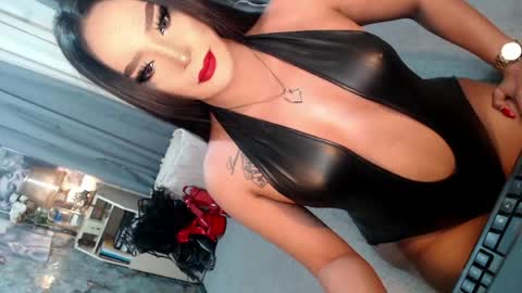 Snapshot of sierrafina_mcbride chatting on April 29, 2026, 6:06 am Sierrafina online show from April 29, 2026, 6:06 am