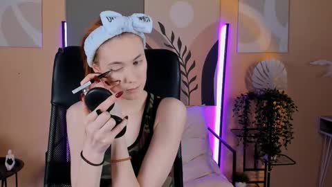 SieraHarper online show from December 16, 2025, 4:34 pm