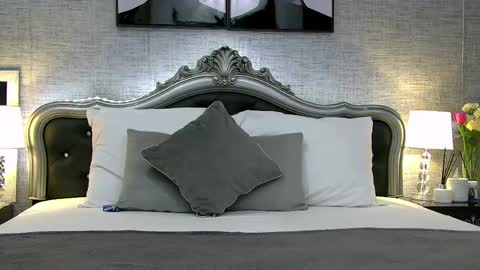 sierrakrane online show from June 3, 2026, 2:33 pm