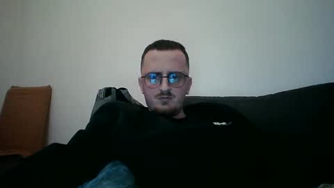 Snapshot of sigmask chatting on March 4, 2025, 9:43 pm Sigmask online show from March 4, 2025, 9:43 pm