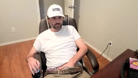 Snapshot of sigmaslayer chatting on September 30, 2025, 3:28 pm sigmaslayer online show from September 30, 2025, 3:28 pm