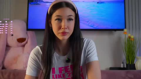 Eva  online show from April 7, 2026, 11:21 am