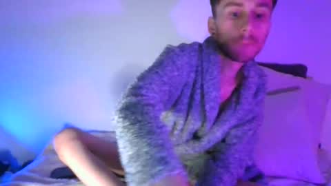 siiimon777 online show from March 25, 2026, 11:11 pm