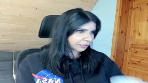 siirena online show from April 13, 2026, 3:17 pm