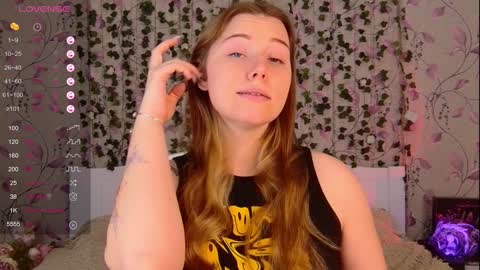 Snapshot of silent_princesses chatting on December 21, 2024, 7:13 am Chloe online show from December 21, 2024, 7:13 am