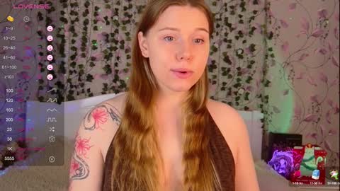 Snapshot of silent_princesses chatting on December 31, 2024, 6:48 am Chloe online show from December 31, 2024, 6:48 am