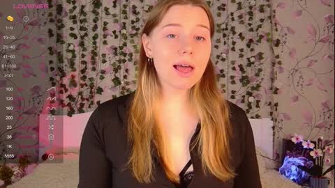 Snapshot of silent_princesses chatting on January 7, 2025, 8:56 am Chloe online show from January 7, 2025, 8:56 am