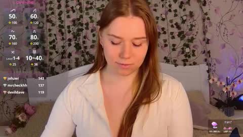 Snapshot of silent_princesses chatting on February 17, 2025, 7:47 am Chloe online show from February 17, 2025, 7:47 am