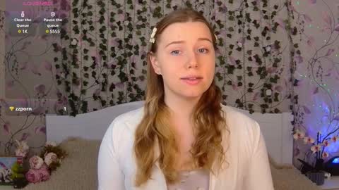 Snapshot of silent_princesses chatting on February 23, 2025, 4:39 am Chloe online show from February 23, 2025, 4:39 am