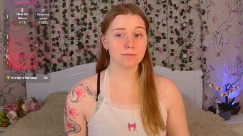 Snapshot of silent_princesses chatting on March 1, 2025, 4:54 pm Chloe online show from March 1, 2025, 4:54 pm