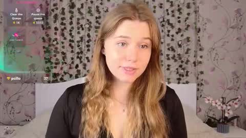 Snapshot of silent_princesses chatting on October 8, 2025, 5:16 am Chloe online show from October 8, 2025, 5:16 am