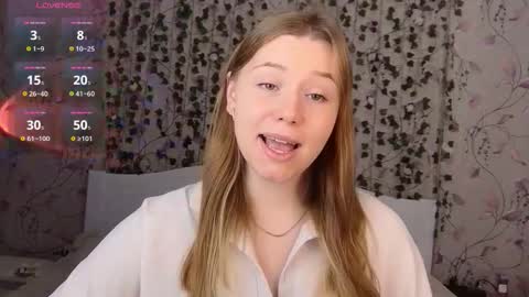 Snapshot of silent_princesses chatting on October 23, 2025, 5:18 am Chloe online show from October 23, 2025, 5:18 am