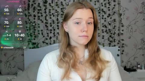 Snapshot of silent_princesses chatting on November 5, 2025, 5:29 am Chloe online show from November 5, 2025, 5:29 am