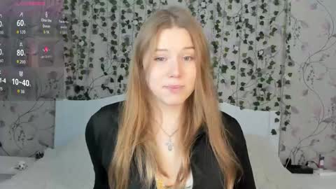 Snapshot of silent_princesses chatting on November 19, 2025, 5:07 am Chloe online show from November 19, 2025, 5:07 am