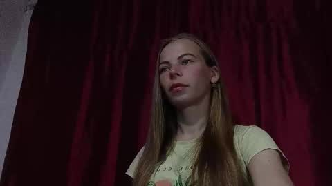 JULIANA online show from March 22, 2026, 10:02 pm