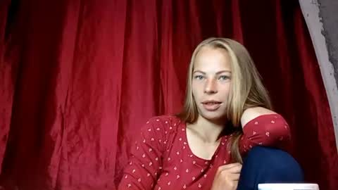 JULIANA online show from July 23, 2026, 3:32 pm