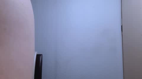 Elisabet online show from November 17, 2025, 4:13 pm