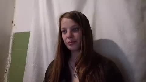 Snapshot of silkqueen_88 chatting on July 26, 2026, 7:10 pm Angelica online show from July 26, 2026, 7:10 pm