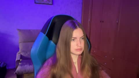 Snapshot of silksinner_ chatting on May 28, 2026, 8:11 am Erica online show from May 28, 2026, 8:11 am